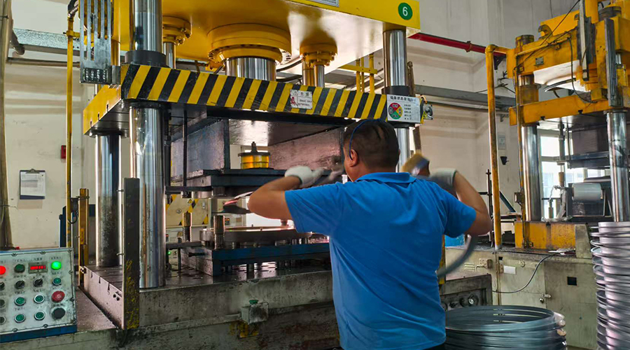 金環電器的滾筒干衣機如何適應游艇、輪船等特殊海洋環境，確保高安全性和穩定性？